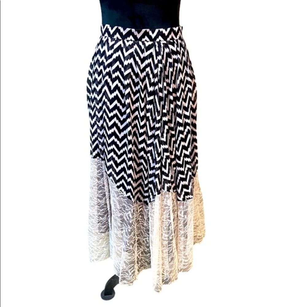 Bcbgeneration maxi skirt with lace